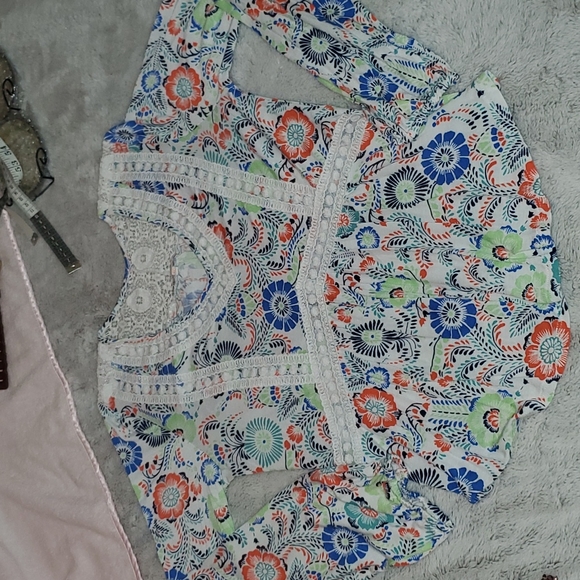 RED CAMEL Women's White Lacey Floral Long-Sleeve Flowy Boho Crop Top. EUC-Sz M - Picture 8 of 14